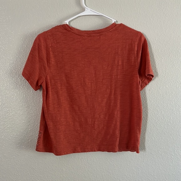 Forever 21. Burnt orange top. Size medium. - Picture 2 of 2